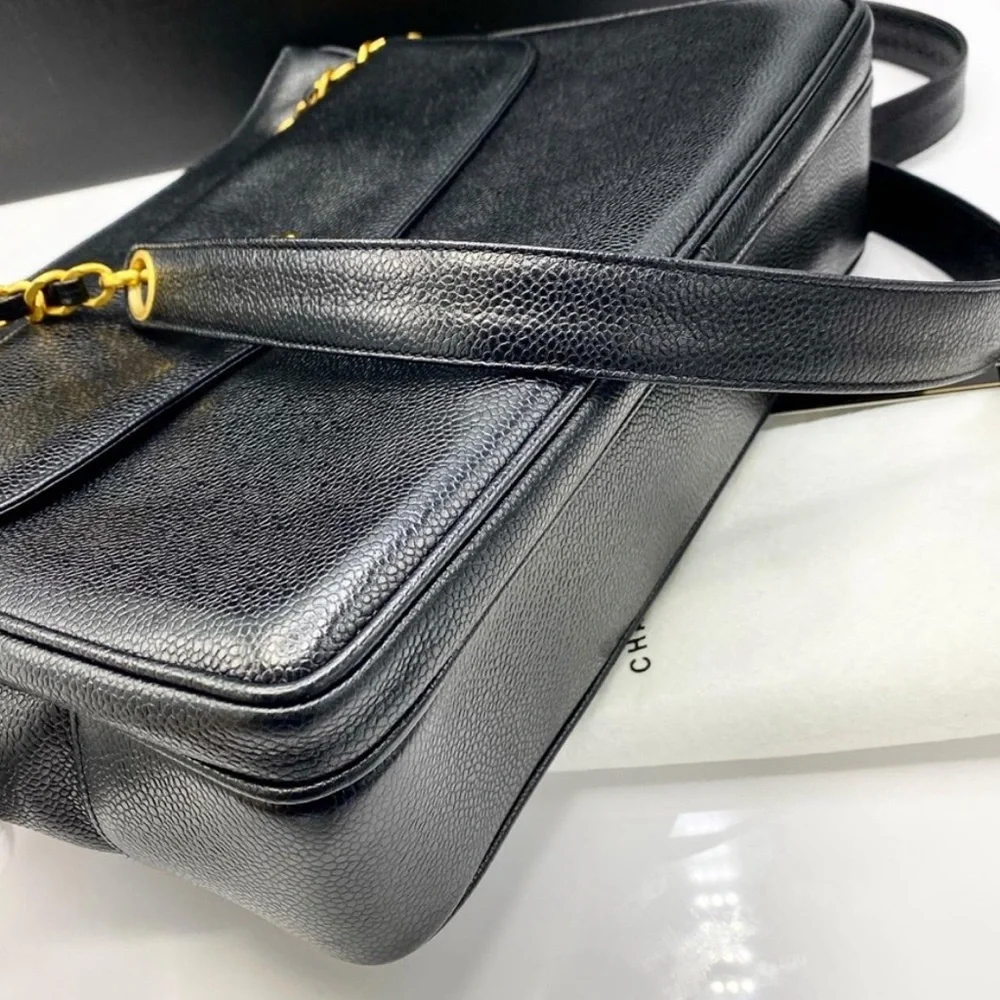 CHANEL CAVIAR CHAIN TOTE - Picture 2 of 3